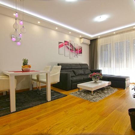 Apartment Oasis เบลเกรด ภายนอก รูปภาพ